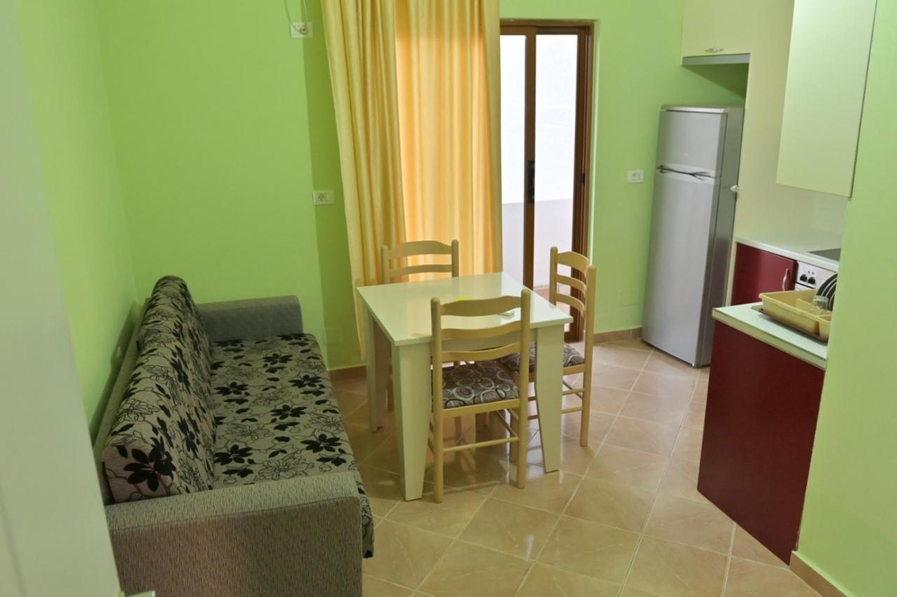 Mana Apartments Ксаміл Екстер'єр фото