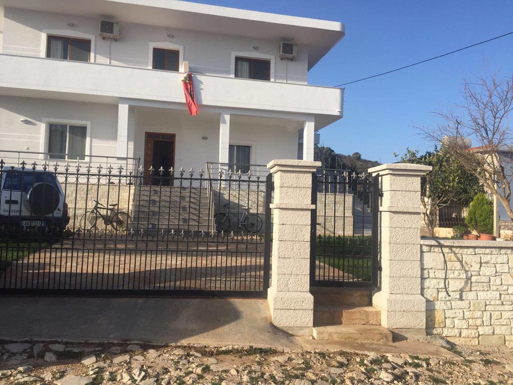 Mana Apartments Ксаміл Екстер'єр фото