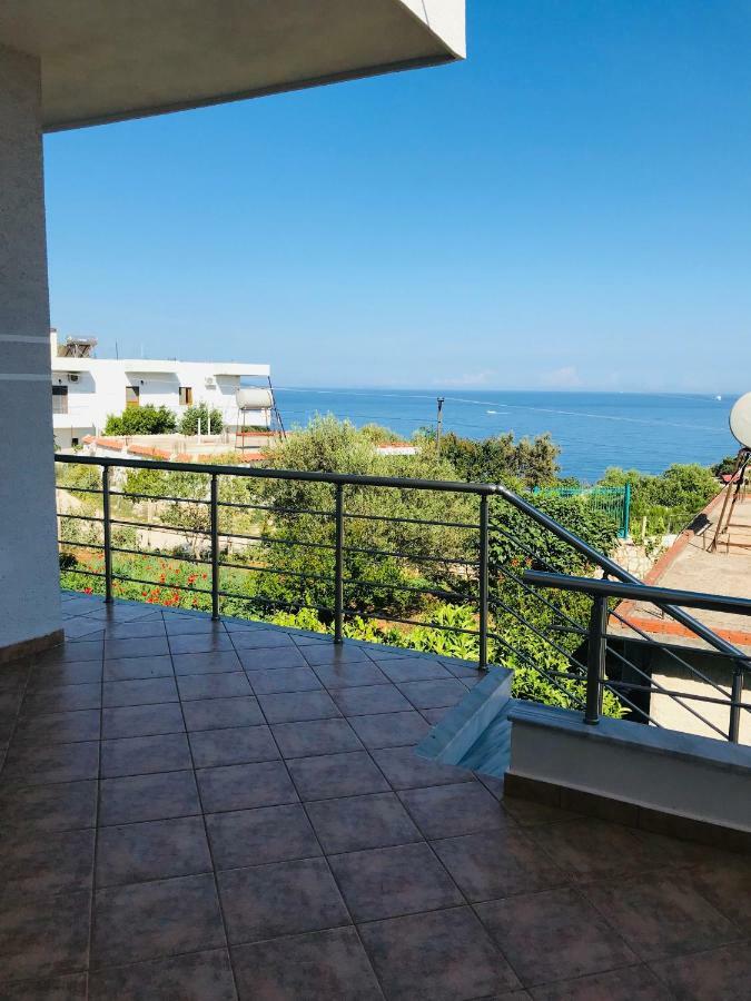 Mana Apartments Ксаміл Екстер'єр фото