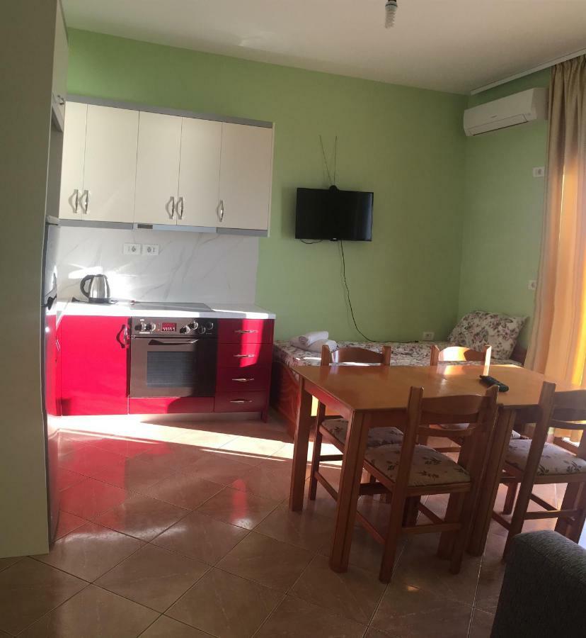 Mana Apartments Ксаміл Екстер'єр фото